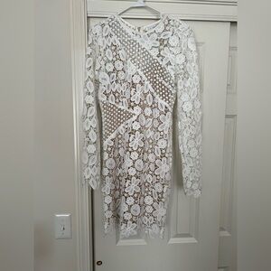 Selfie Leslie White Floral Lace Midi Dress